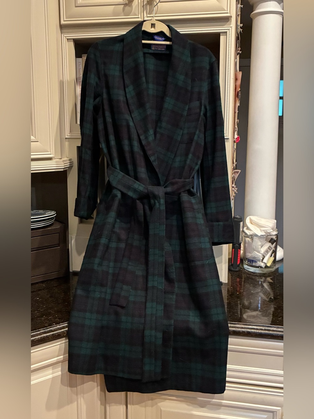 1950-1960sPendleton Green & Black Watch Plaid Wool Robe